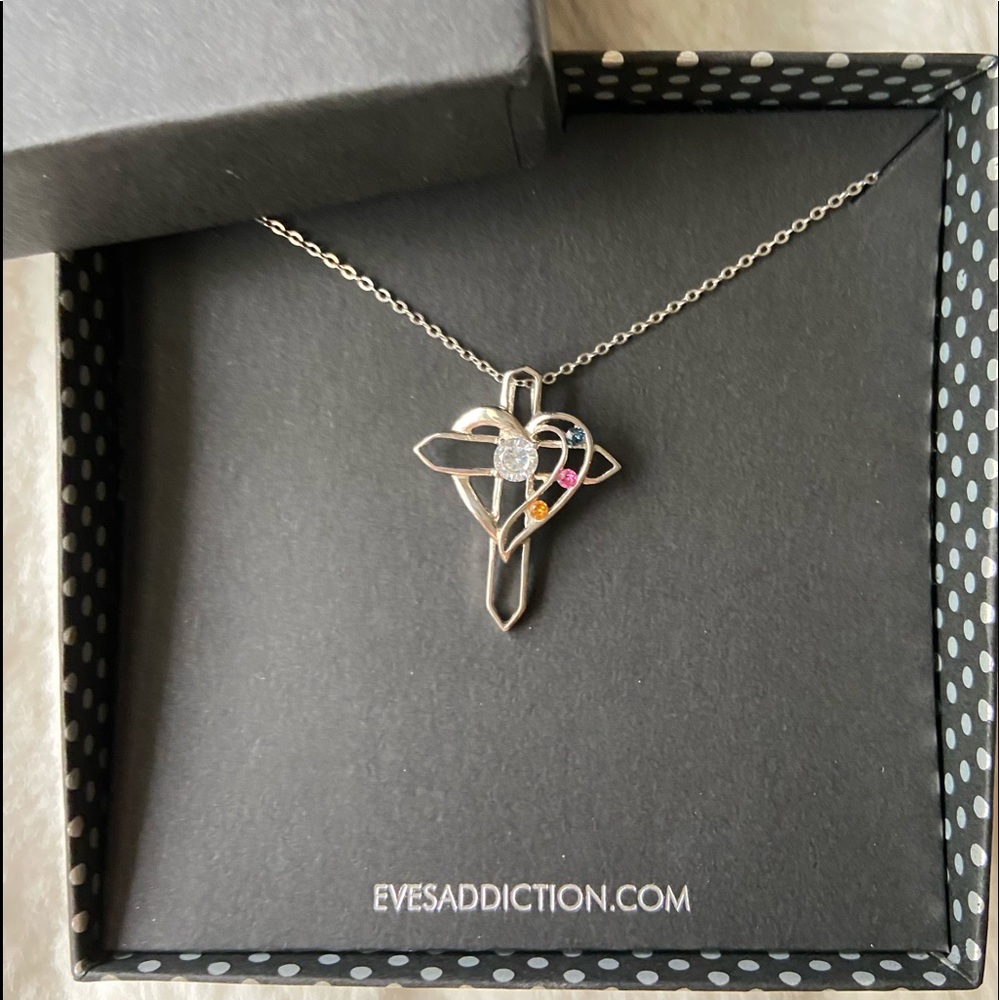 Cross necklace - Picture 2 of 3